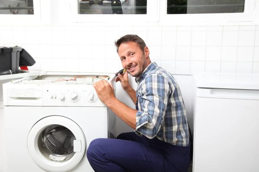 Jak podłączyć pralkę Whirlpool - uniknij najczęstszych błędów instalacji