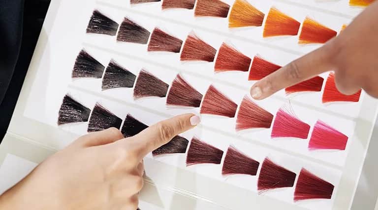 Jaki kolor włosów do mnie pasuje aplikacja – uniknij błędów przy farbowaniu