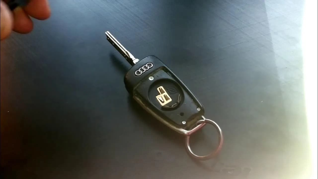 Wymiana baterii w kluczyku Audi A6 C6: Prosty poradnik krok po kroku