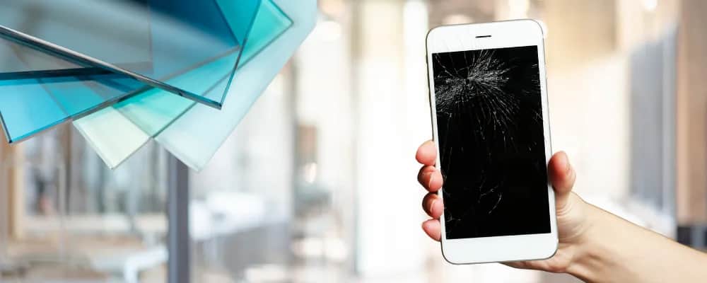 Jakie szkło do iPhone wybrać, aby uniknąć uszkodzeń ekranu?