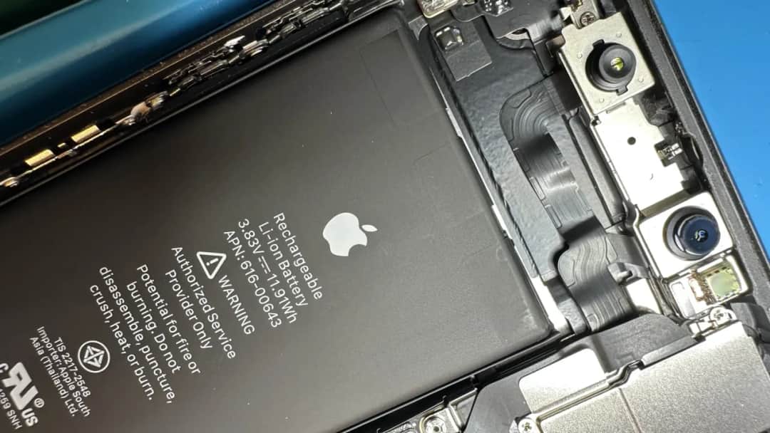 Ile naprawdę wytrzymuje bateria w iPhone 11? Sprawdź, jak długo działa i jak ją przedłużyć