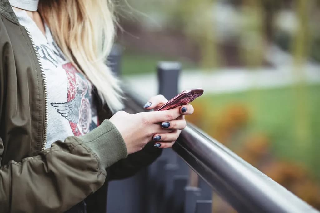 Bezpieczeństwo dziecka w XXI wieku – śledzenie telefonu