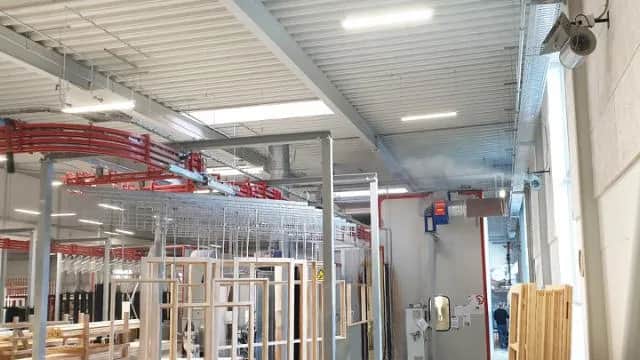 Przemysłowe nawilżacze powietrza i chłodzenie adiabatyczne: oszczędność energii i komfort